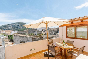 Townhouse with puig de María view by home villas 360
